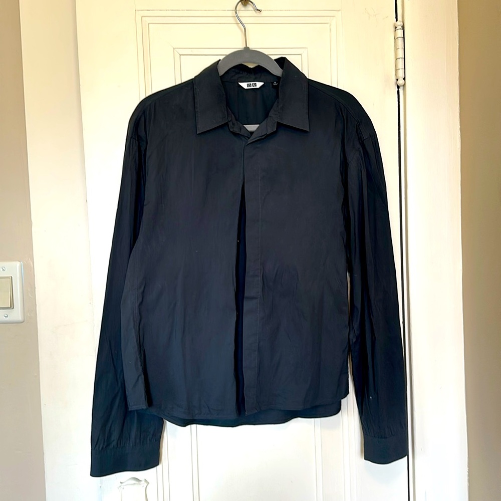 Uniqlo U charcoal grey button up, size medium